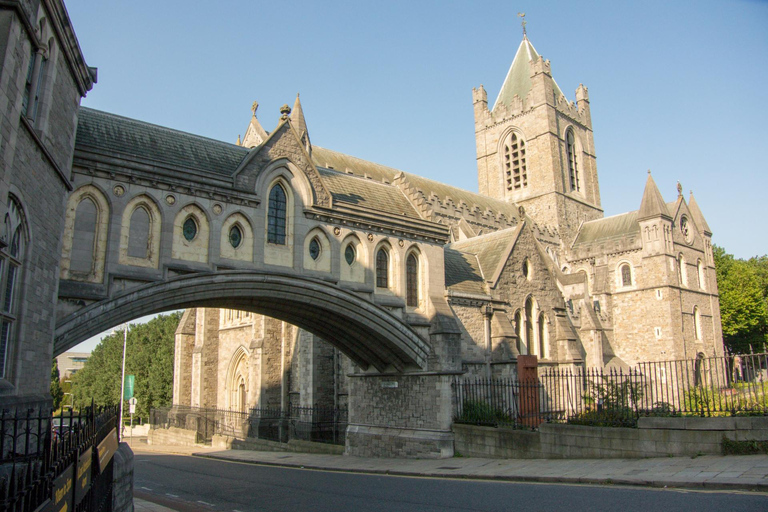 Dublin: Book of Kells, Dublin Castle and Christ Church TourGerman Tour