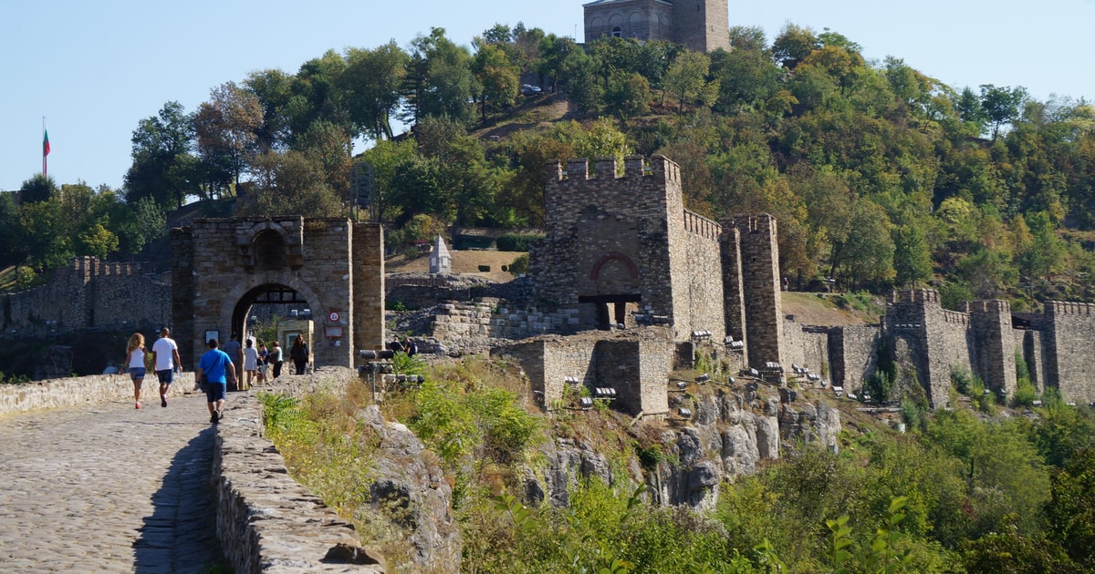 veliko-tarnovo-tour-guiado-a-pie-por-los-monumentos-de-la-ciudad