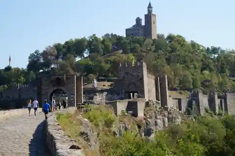 Veliko Tarnovo: City Monuments Guided Walking Tour