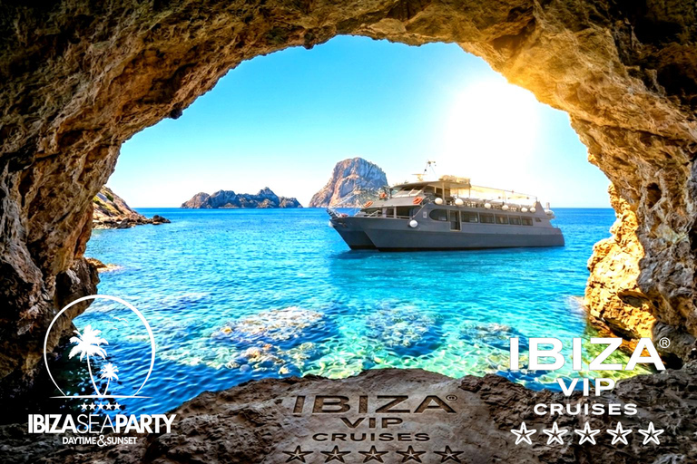 ibiza: 3 Islands—1 Day VIP Boat Formentera & EsVedra Sunset PREMIUM TICKET with 5.5h Premium Open Bar, Lunch & Dinner