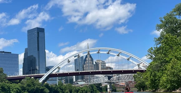 Nashville: Kajaktour mit Blick auf die Skyline