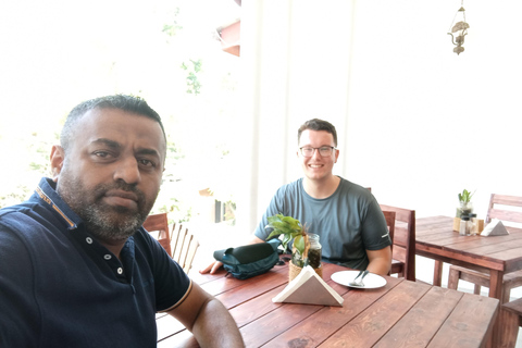 乘坐嘟嘟车探索康提街头美食：锡兰风味乘坐嘟嘟车探索康提街头美食：品味锡兰风味