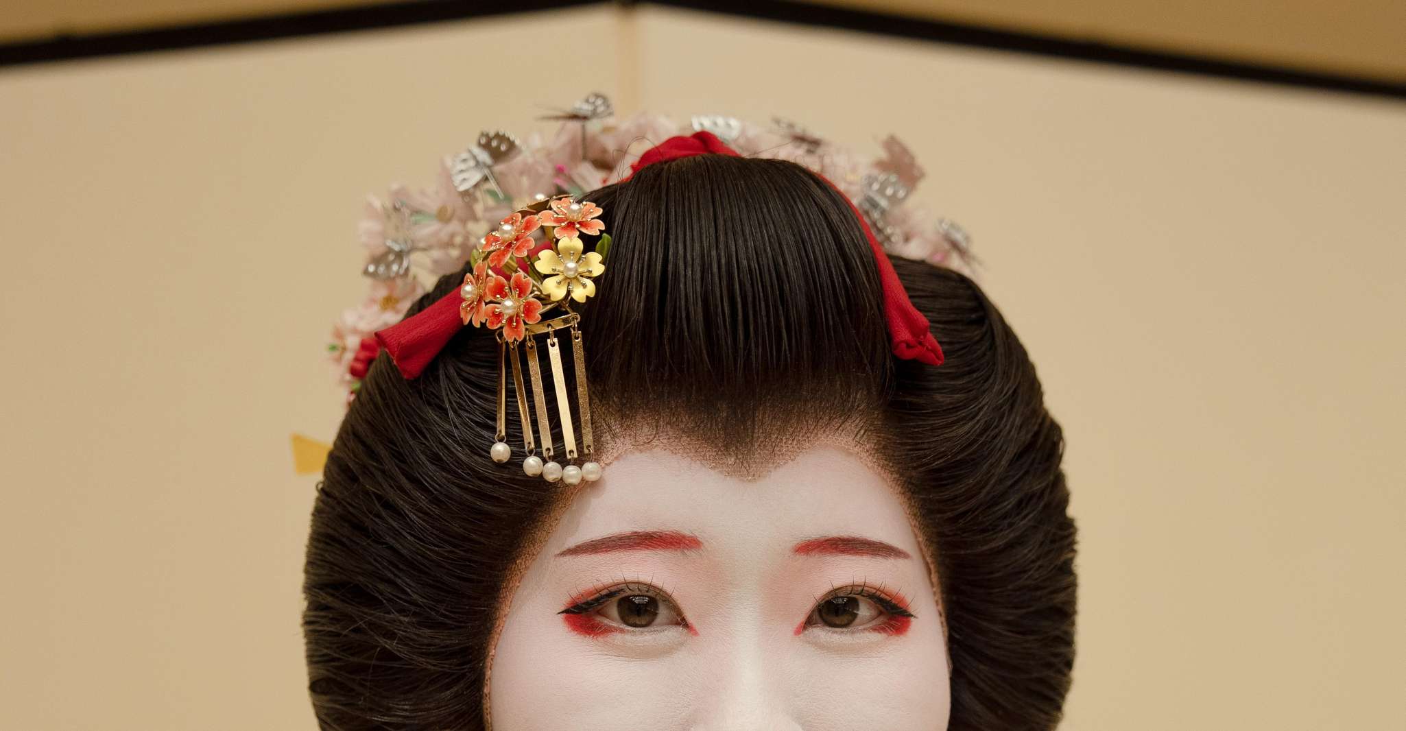 Asakusa: Geisha Performance and Tea House Experience photo 4