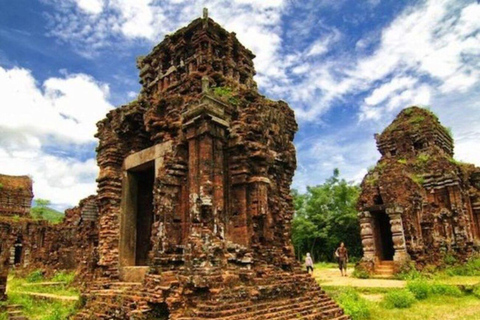 Au départ de Hoi An : Demi-journée au sanctuaire de My Son et croisière au coucher du soleil