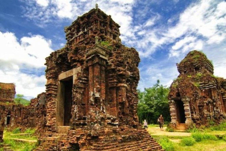 Från Hoi An: Halvdag My Son Sanctuary &amp; Sunset Cruise