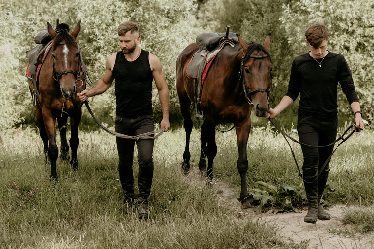 Kutaisi: Private Horseback Riding Tour with Hotel Pickup.⏱️ Transportation is included in this option .