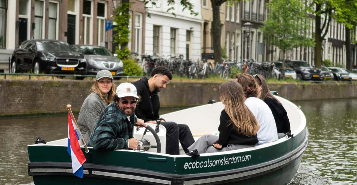 Afbeelding 0 van Amsterdam: Kapitein voor een dag 2 uur bootverhuur