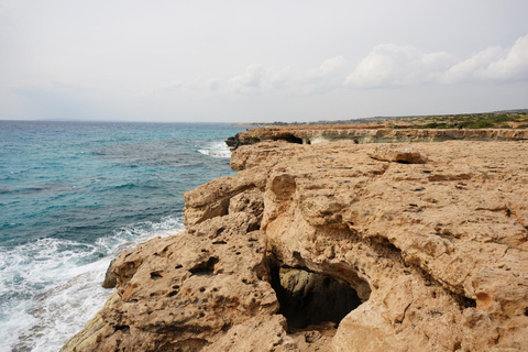 Paphos: Sea Caves Intermediate Horseback Ride