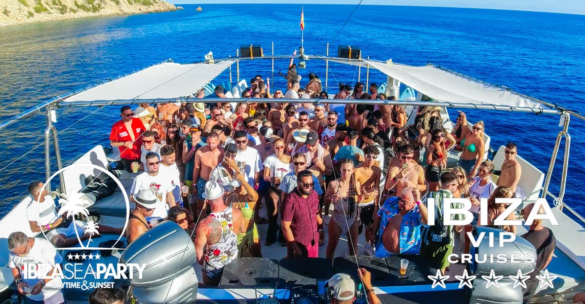 Afbeelding 23 van Ibiza: VIP-feest op een catamaran met DJ, open bar, paella en discotheken