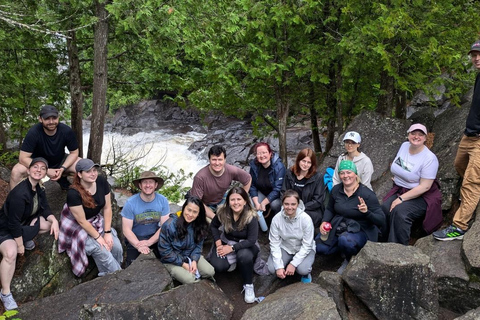 Toronto: Algonquin Park and Ragged Falls Day Trip