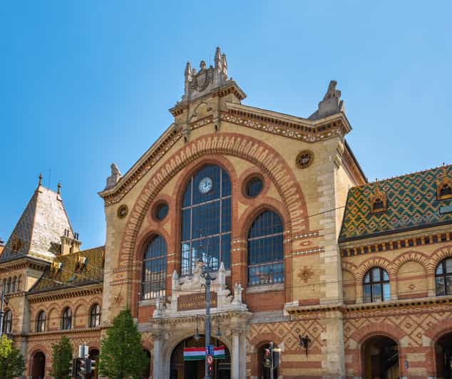 Eat, Pray, Budapest: 2 hours walking tour with Local Guide