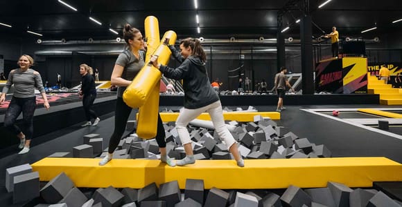 Zagreb: Amazinga Laser Tag and Trampoline Park Experience