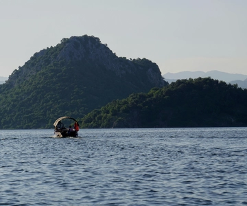 Skadar Lake: Explore the nature and national cuisine