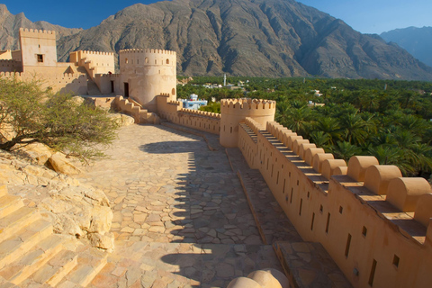 Trilha histórica e natural - Nakhal e Wakan Village