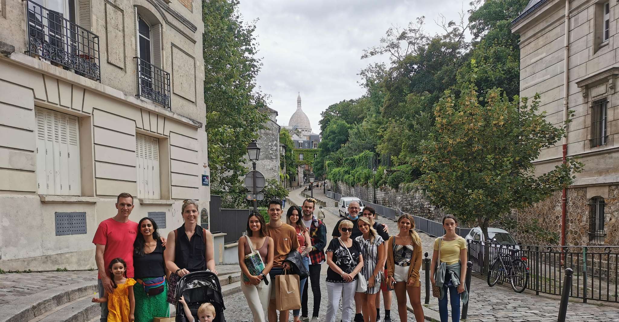 MOULIN RED TO SAGRED HARTH Tour a pie - Housity
