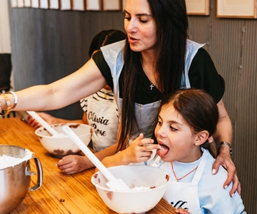 Paris: French Macaron Culinary Class with a Chef