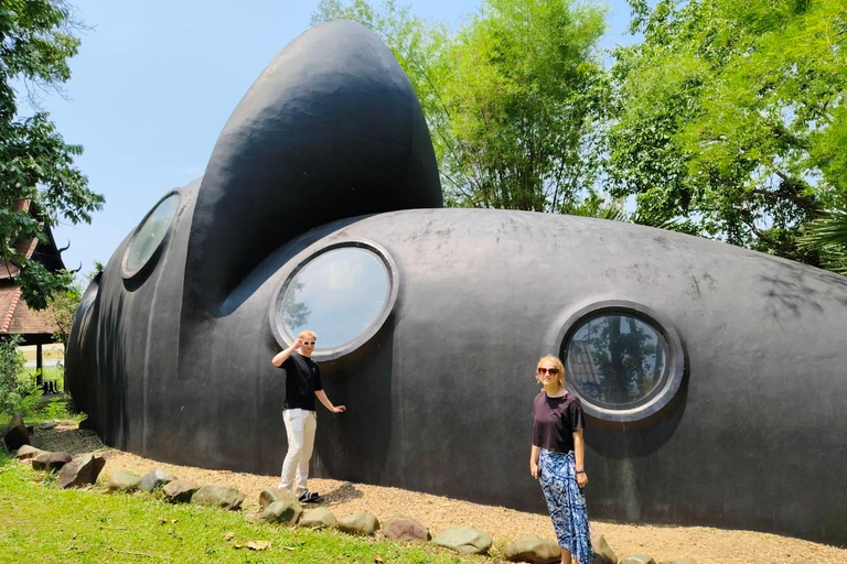 Chiang Rai:Guided Highlights Full-Day Tour-FREE LUNCH BUFFET Experience the Wonders of Chiang Rai with Free Thai Buffet