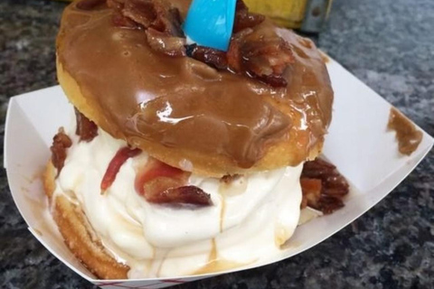 Washington D.C.: il miglior tour dello street food con una guida localeWashington D.C.: 3 ore di degustazione a piedi per piccoli gruppi