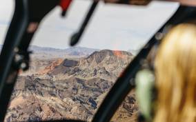 From Las Vegas: Grand Canyon Helicopter Tour with Champagne