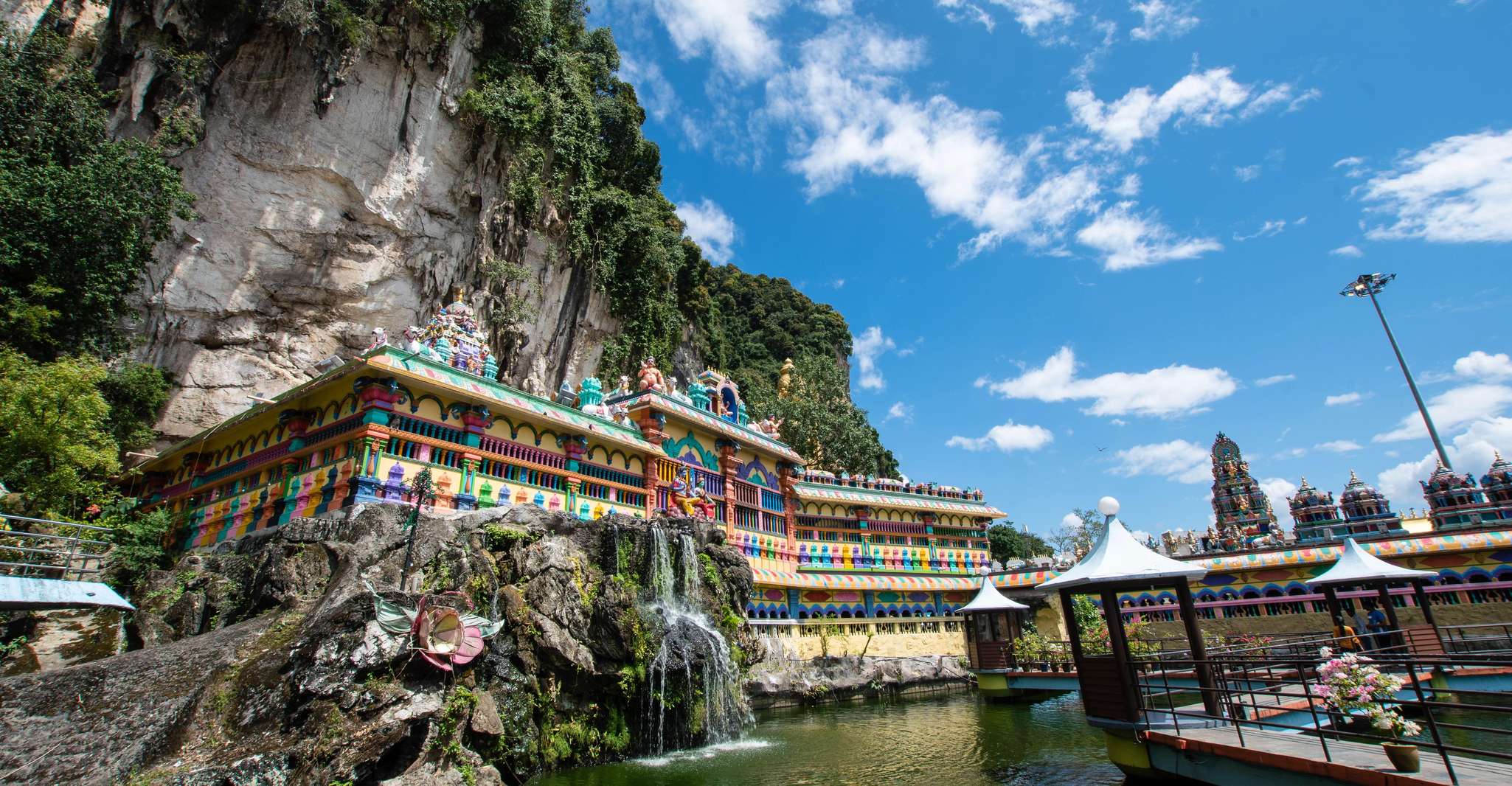 Kuala Lumpur, Batu Caves, Ramayana Caves and Kanching Falls - Housity