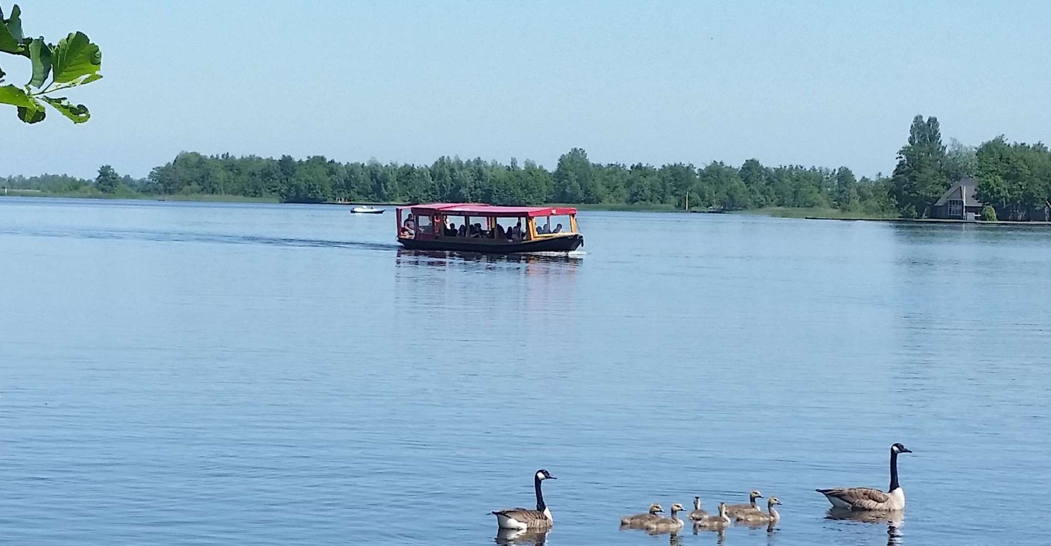Giethoorn, Geführte Bootstour Stadt und See Sehenswürdigkeiten - Hizvo