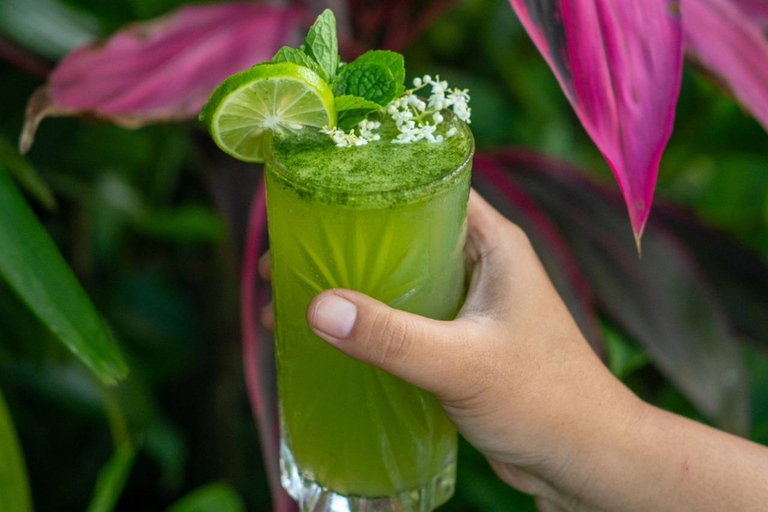 Ubud: Poolside Dining at Tropical Oasis Bar E‑Voucher Dining Voucher 350,000 IDR & Pool Accees Pass