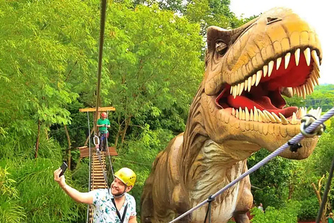 Foz do Iguaçu Tree climbing and zip-lining at Dino Adventure