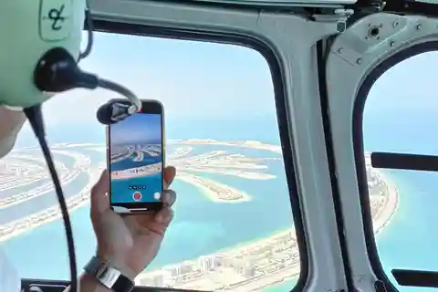 Dubai: 12 minuti di avventura in elicottero sopra The Palm