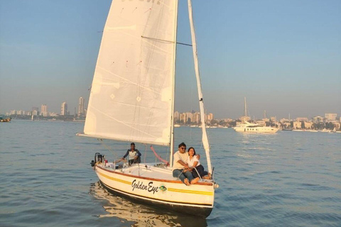 Mumbai: Yacht Sailing Experience on the Arabian Sea