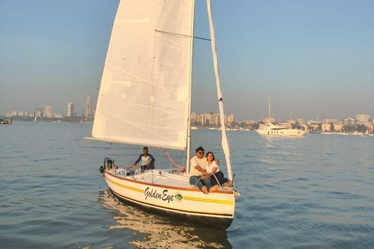 Mumbai: Yacht Sailing Experience on the Arabian Sea