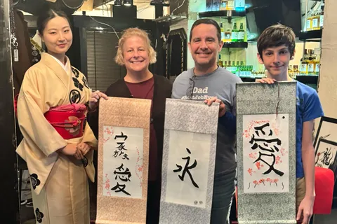 Tokyo : Leçon de calligraphie Kanji avec boisson