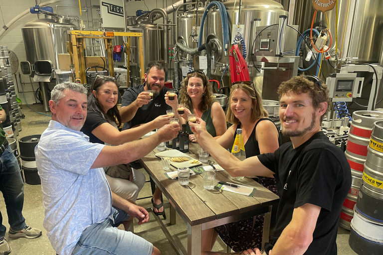 Brisbane: Guided Brewery Tour with Tastings and Lunch