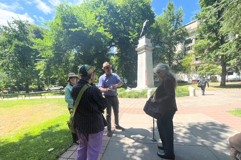 A Guided Walking Tour of Vibrant Downtown Portland