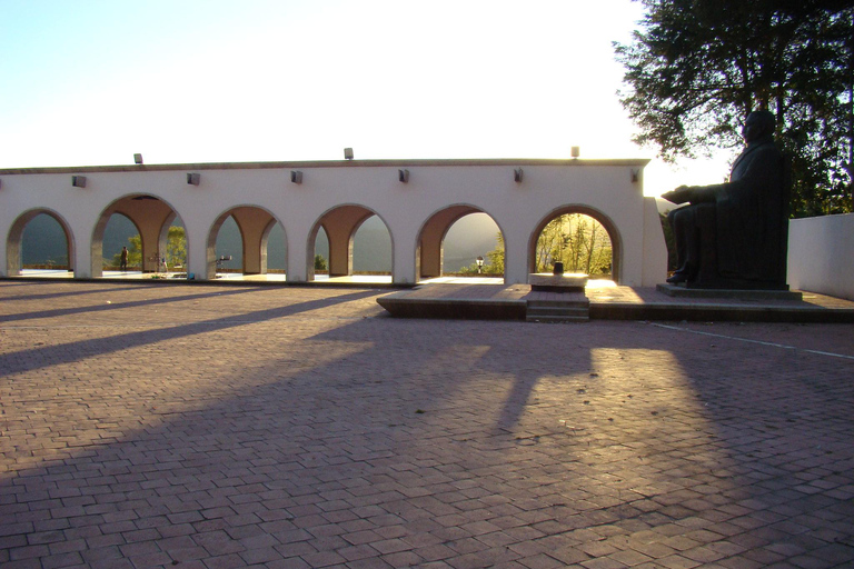 اكتشف سييرا نورتي: الثقافة والطبيعة والحرف اليدوية.جولة خاصة إرشادية مثالية للعائلة أو مجموعة من ا