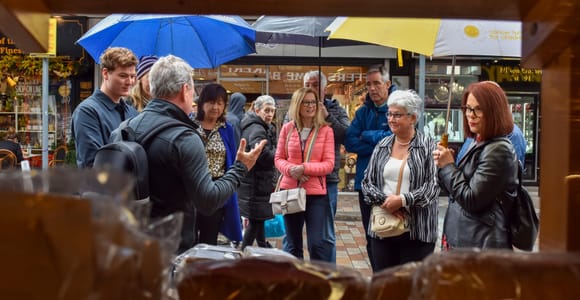 Belfast: Geführte Food Walking Tour mit Straßenkunst und Pubs