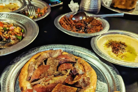 Estambul: Noche de Comida Turca y Experiencia en la Azotea