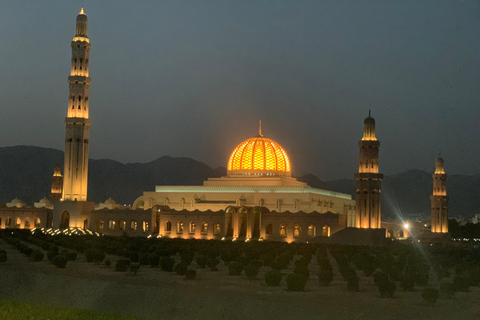 Muscat : Avondrondleiding met gids door de stad Muscat