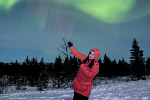 Saariselkä,Kakslauttanen: Aurora Hunting & Photography Tour. Private Aurora Hunting & Photography Tour By Minivan