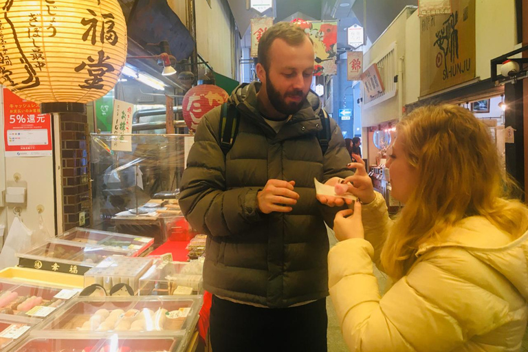 Kioto: recorrido a pie en Gion con desayuno en el mercado de Nishiki