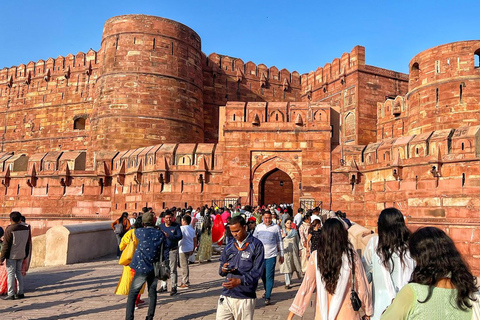 从德里出发：泰姬陵和阿格拉堡私人汽车导览游