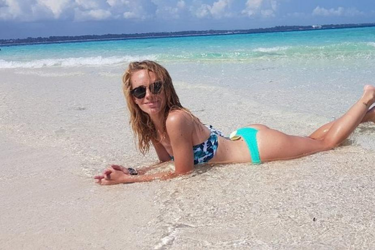 From Nungwi/Kendwa: Safari Blue Trip with Lunch & Sandbank