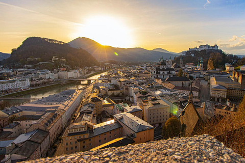 Från Wien: Guidad dagsutflykt till Melk, Hallstatt &amp; Salzburg