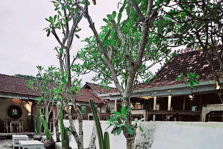 Templi e sapori: tour di Prambanan con fotografo e pranzoTempli e gusto: tour di Prambanan con fotografo e pranzo
