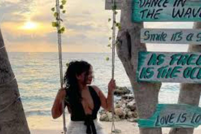 Cartagena: Sunset + Luminous Plankton with dinner on Playa Blanca