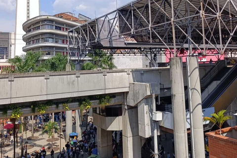 Medellín Through Time – City Sightseeing Tour | Subway, Metrocable, and Historic Center