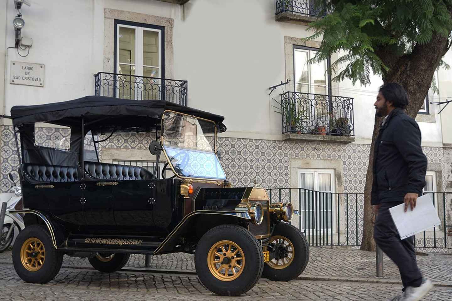 Lissabon: 2- oder 3-stündige historische Vintage Tuk Tuk Tour