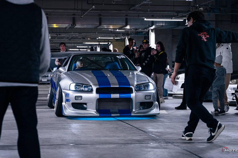 Tokyo JDM Night Tour Daikoku PA Car Meet Speed Highway Run Midnight highway speed run