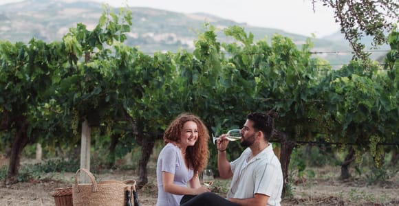 Crete: Vineyard Picnic with Cretan Food and Wine
