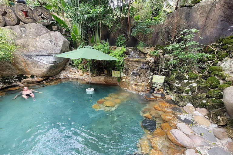 Da Nang: Hot Spring Park Entry with Lunch and Dinner