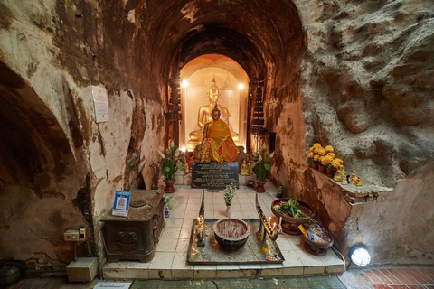 Chiang Mai après le crépuscule : Visite du Doi Suthep et du Wat Umong au crépuscule